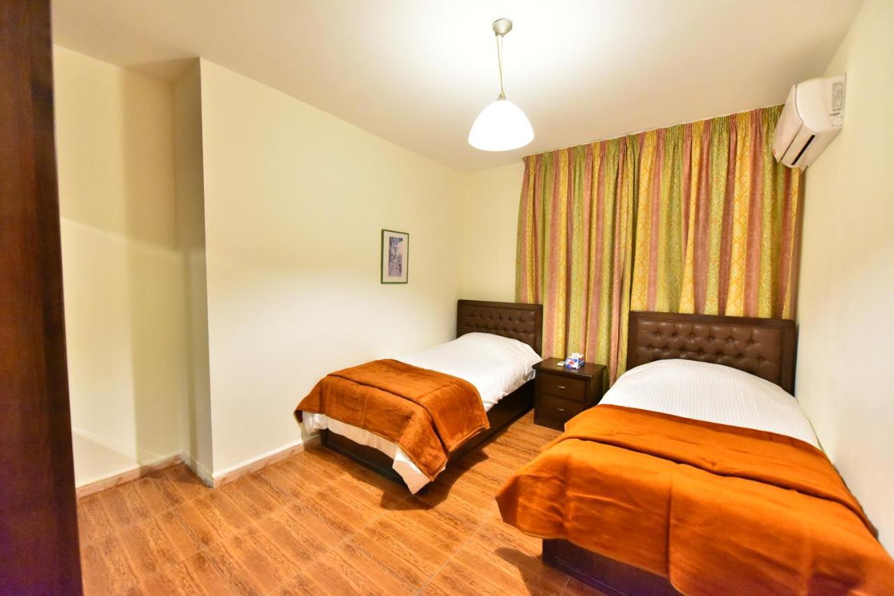 Al Farooq Hotel Apartments Amman Zewnętrze zdjęcie