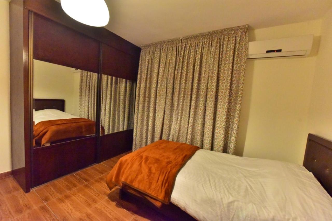 Al Farooq Hotel Apartments Amman Zewnętrze zdjęcie